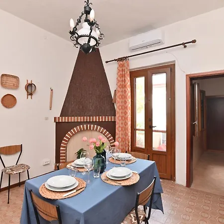 Izzhome Coloniale * Pula