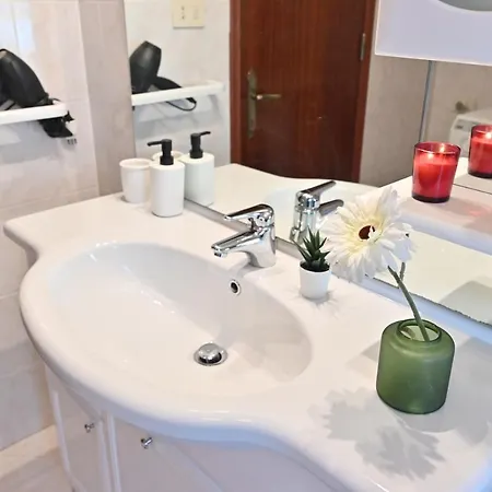 Izzhome Coloniale Ferienhaus *