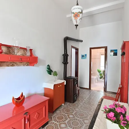Izzhome Coloniale Casa vacanze Pula