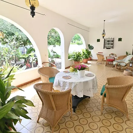 Izzhome Coloniale