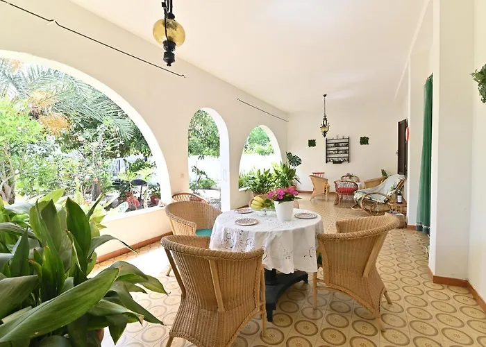 بيت للعطل Izzhome Coloniale بولا