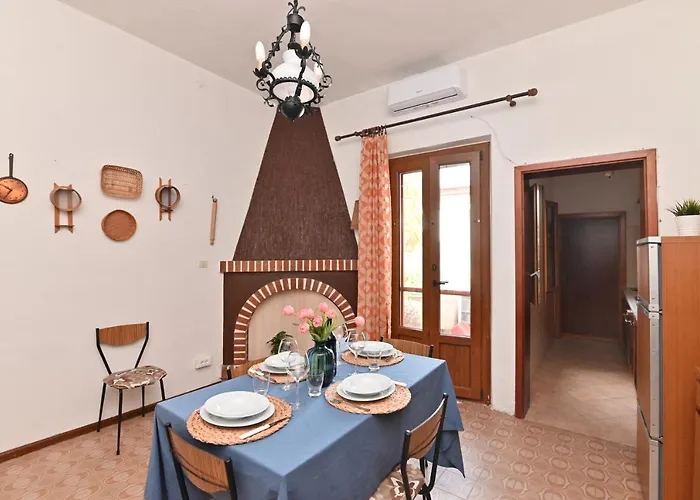 Izzhome Coloniale * بولا