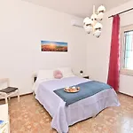 Izzhome Coloniale بيت للعطل *