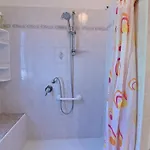 Izzhome Coloniale بولا
