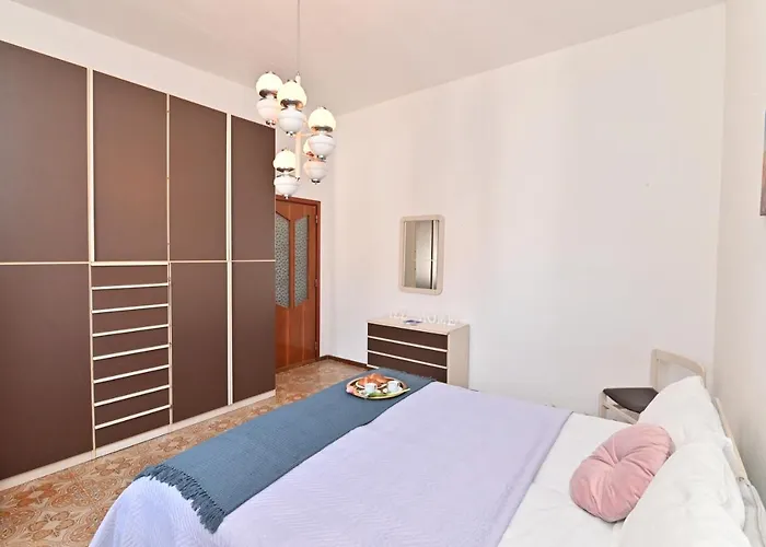 Nyaraló Izzhome Coloniale *