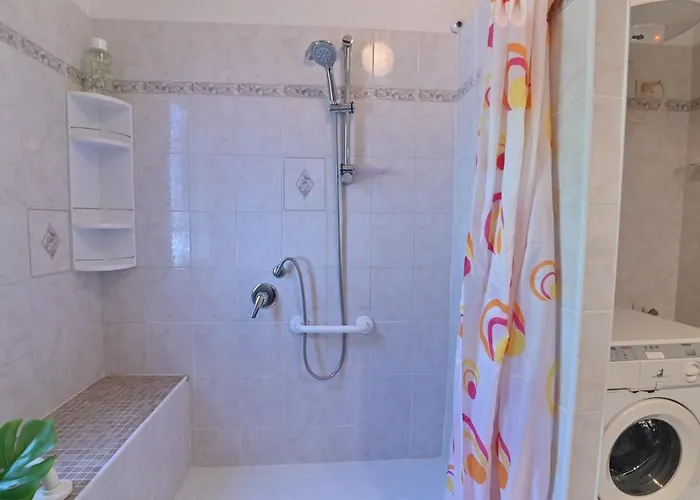 Izzhome Coloniale Pula